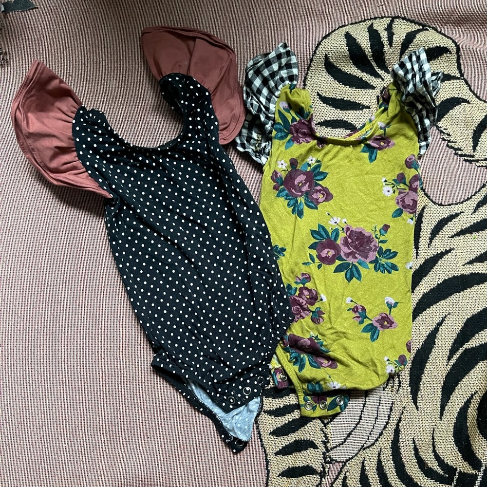 Paperplanes onesies 18-24 months